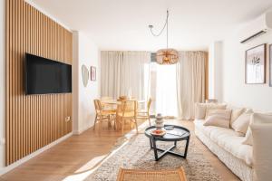 Televízia a/alebo spoločenská miestnosť v ubytovaní Malasaña 13, Nuevo apartamento 2 dormitorios, centro histórico, todos servicios, barrio tranquilo, MS