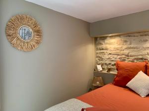 Posteľ alebo postele v izbe v ubytovaní Natural Suite en centre ville avec SPA et jardin