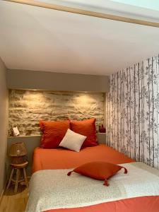Posteľ alebo postele v izbe v ubytovaní Natural Suite en centre ville avec SPA et jardin