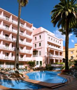 Bazén v ubytování Hotel Guitart Rosa - Adults Only nebo v jeho okolí