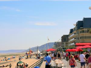 Hostia v ubytovaní Grand studio Front de mer ensoleillé avec jardin plein sud accès direct plage