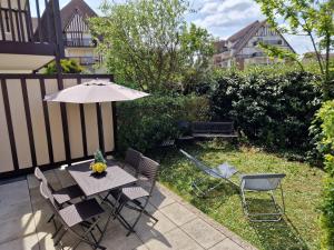 Vonkajšia záhrada v ubytovaní Grand studio Front de mer ensoleillé avec jardin plein sud accès direct plage + 11 fotografií