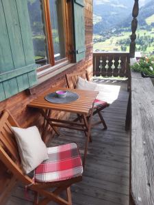 Výhľad na hory alebo výhľad na hory priamo z apartmánu