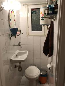 Zdjęcie z galerii obiektu Artistic Apartment w Atenach +25 zdjęć