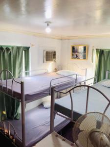 Postel nebo postele na pokoji v ubytování THE MANSION - BACKPACKERS Near AIRPORT