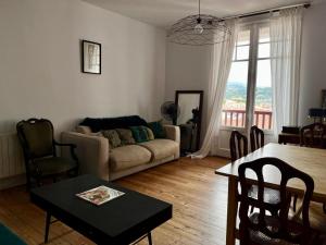 Appartement Hendaye, 2 pièces, 4 personnes - FR-1-239-821にあるシーティングエリア