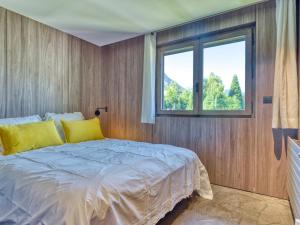 Posteľ alebo postele v izbe v ubytovaní Appartement 3 pièces confortable avec balcon, parking et WiFi - Megève Rochebrune - FR-1-453-294