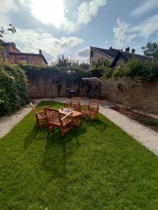 Фотография из галереи EXCLUSIVE HOUSE 400m2 - Sauna, BBQ, fireplace в Нарве