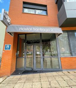 un edificio con un santanderhyde hospital en Hostal Santiago 2, en Burgos