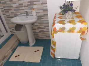 Bagno di Casa dello Scoglio nel mare