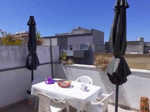 Balcone o terrazza di Casa dello Scoglio nel mare