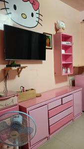 TV a/nebo společenská místnost v ubytování Donggang Town B&B + 25 fotografií