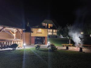 Vonkajšia záhrada v ubytovaní Agroturystyka Żubrówka