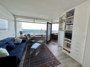 TV a/nebo společenská místnost v ubytování Strandhotel - 56