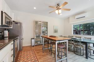 Dapur atau dapur kecil di Three Sisters - Casita 2 +17 gambar
