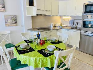 Kuchnia lub aneks kuchenny w obiekcie Panorama Ocean View Gigantes