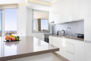 Kuchyň nebo kuchyňský kout v ubytování Deluxe Apartment in Costa Adeje