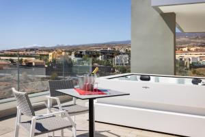 Balkón nebo terasa v ubytování Deluxe Apartment in Costa Adeje