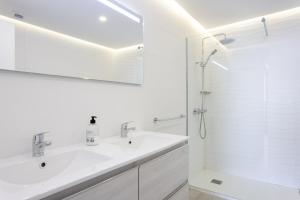 Koupelna v ubytování Deluxe Apartment in Costa Adeje