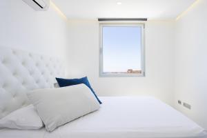Postel nebo postele na pokoji v ubytování Deluxe Apartment in Costa Adeje