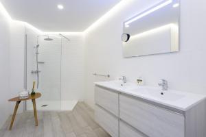 Koupelna v ubytování Deluxe Apartment in Costa Adeje