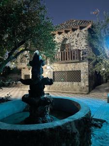 The swimming pool at or close to Casa Rural La Moraleja