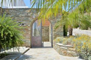 Zahrada ubytování Andros Homes Sea Side Apartment & Studio