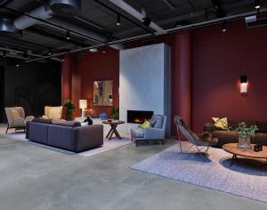 Posezení v ubytování Home Hotel Tapetfabriken