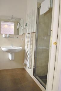A bathroom at B&B Brindesi