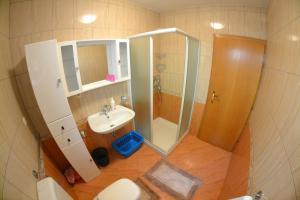 Fotografie z fotogalerie ubytování Apartments with a parking space Banjol, Rab - 12256 v destinaci Banjol + 7 fotografií