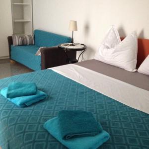 Posteľ alebo postele v izbe v ubytovaní Apartments by the sea Razanj, Rogoznica - 12280