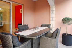 Posezení v ubytování Seaside family friendly house with a swimming pool Vela Luka, Korcula - 12289