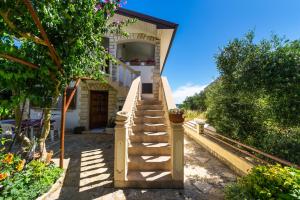 Zahrada ubytování Apartments by the sea Tkon, Pasman - 12346
