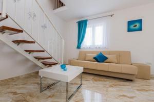 Posedenie v ubytovaní Seaside luxury villa with a swimming pool Supetar, Brac - 12371
