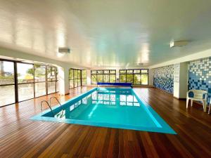 La alberca dentro o cerca de Locflat Mirante 211 Centro Gramado