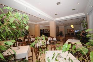 Restaurace v ubytování Hili Hotel