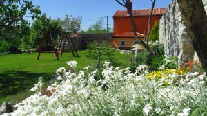 Fotografie z fotogalerie ubytování Family friendly house with a parking space Presika, Labin - 12472 v destinaci Labin