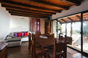 Et opholdsområde på Secluded house with a swimming pool Brusje, Hvar - 12493