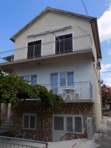 Fotografie z fotogalerie ubytování Apartments with a parking space Pirovac, Sibenik - 12508 v destinaci Pirovac