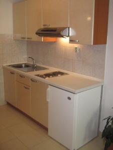 Fotografia z galérie ubytovania Studio Baska Voda 12509b v destinácii Baška Voda