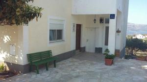 Fotografia z galérie ubytovania Apartments with a parking space Seget Vranjica, Trogir - 12612 v Trogiri