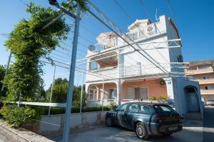Fotografia z galérie ubytovania Apartments with a parking space Podstrana, Split - 12664 v destinácii Podstrana
