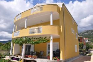 Fotografie z fotogalerie ubytování Apartments with a parking space Kastel Stari, Kastela - 12691 v destinaci Kaštela