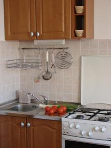 Fotografie z fotogalerie ubytování Family friendly apartments with a swimming pool Pag - 12795 v destinaci Pag