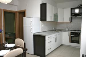 Kuchyň nebo kuchyňský kout v ubytování Apartments with a parking space Bilo, Primosten - 12870