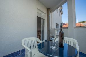 Fotografie z fotogalerie ubytování Apartments by the sea Podgora, Makarska - 13086 v Podgoře