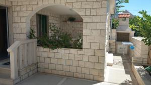 Gallery image of Apartments by the sea Bol, Brac - 13121 in Bol