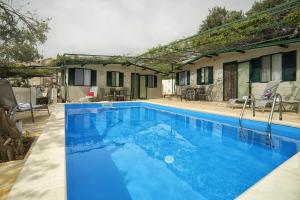 Fotografia z galérie ubytovania Family friendly apartments with a swimming pool Bol, Brac - 13364 v Boli
