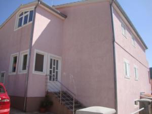 Fotografie z fotogalerie ubytování Apartments by the sea Grebastica, Sibenik - 13406 v destinaci Bašelovići