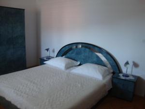 Fotografie z fotogalerie ubytování Apartments by the sea Grebastica, Sibenik - 13406 v destinaci Bašelovići